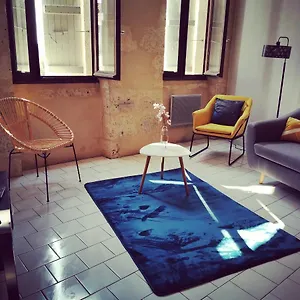 appartement-de-charme-au-cur-dauch-4-pers.midi-pyreneeshotels.com/