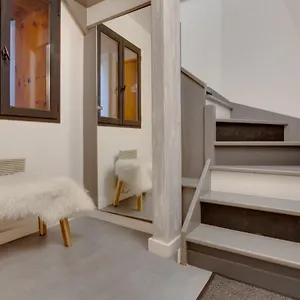 annecy-claras-apartment.hotels-rhonealpes.com/